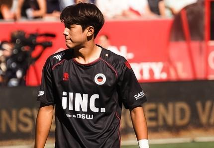 开云体育-官方：布莱顿19岁前锋尹棹泳租借加盟荷乙多德雷赫特